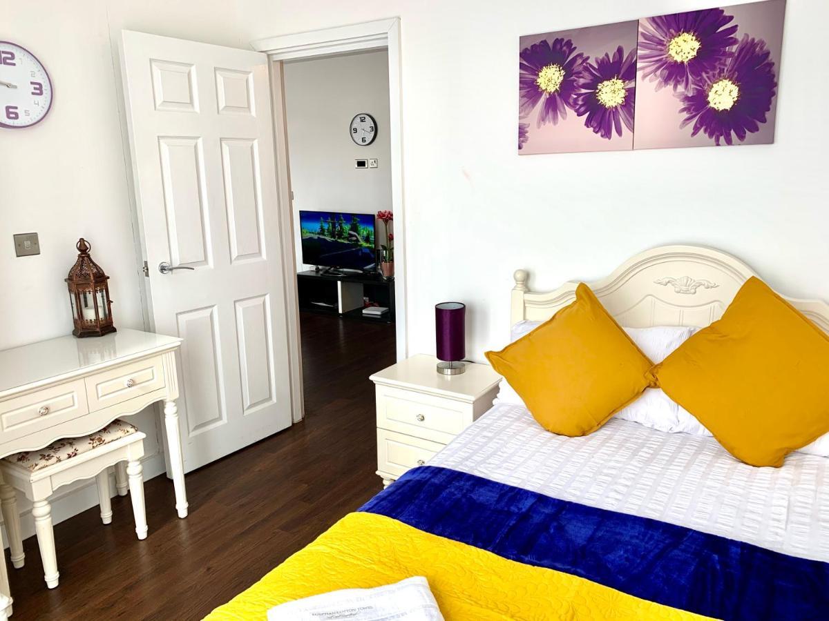 2-Bedrooms Modern Apartment Next To Velodrome, Lounge, Balcony, Parking, Abba London Eksteriør bilde