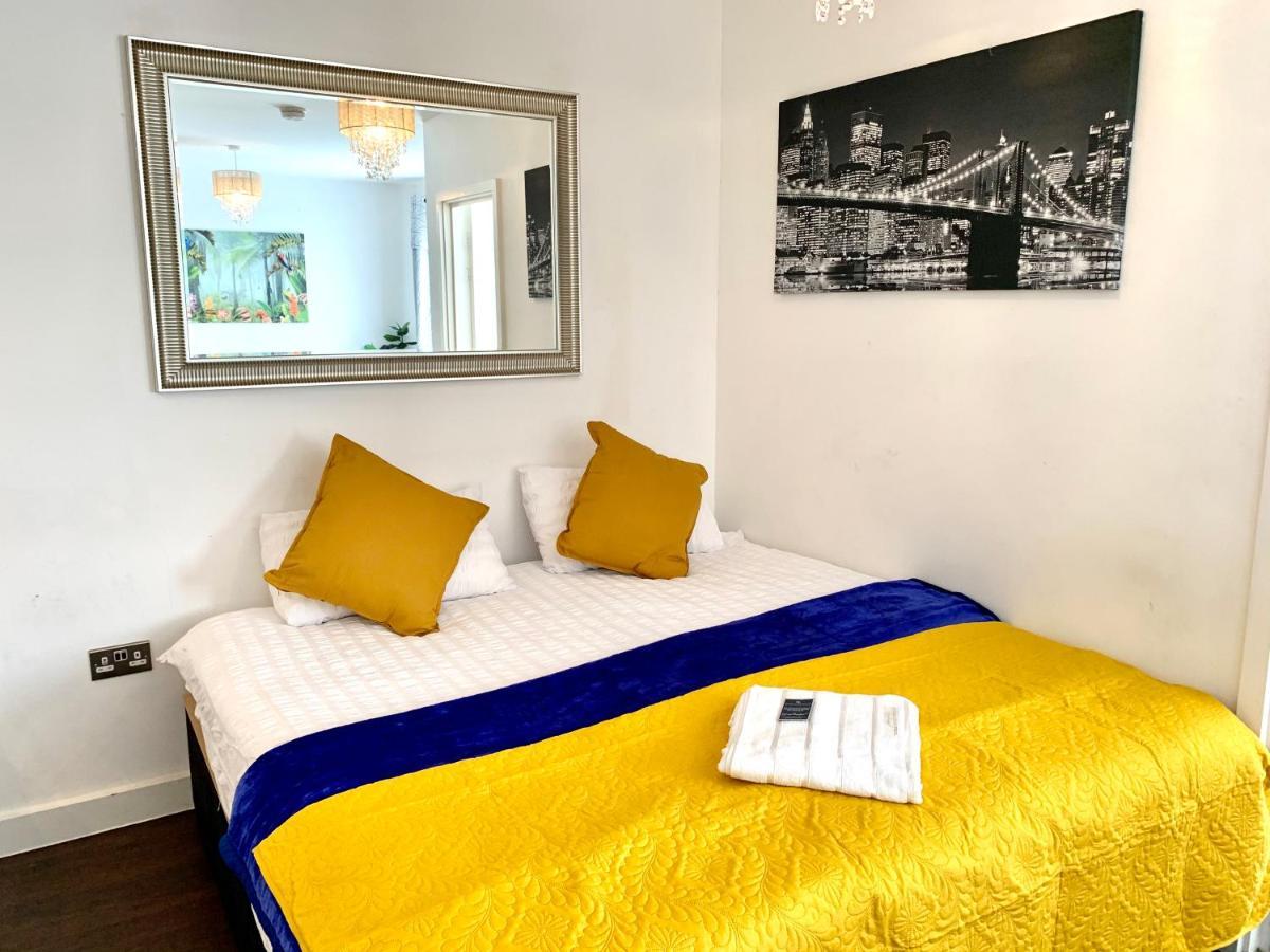 2-Bedrooms Modern Apartment Next To Velodrome, Lounge, Balcony, Parking, Abba London Eksteriør bilde