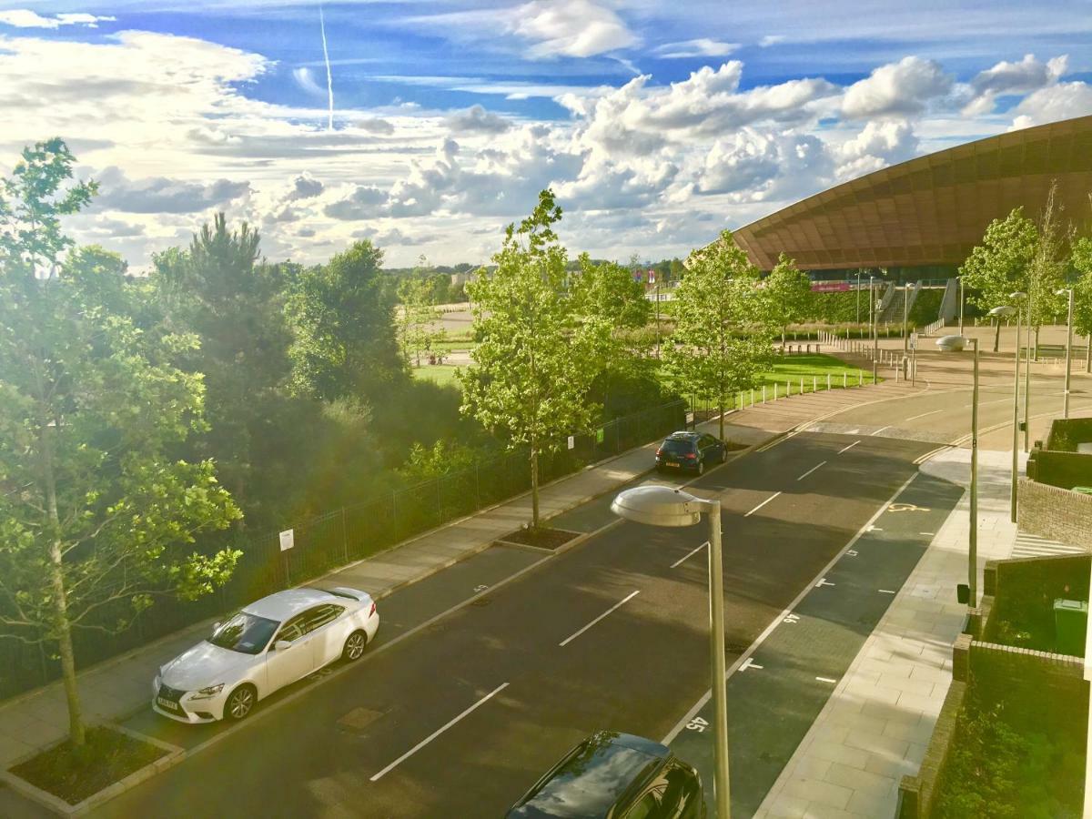 2-Bedrooms Modern Apartment Next To Velodrome, Lounge, Balcony, Parking, Abba London Eksteriør bilde