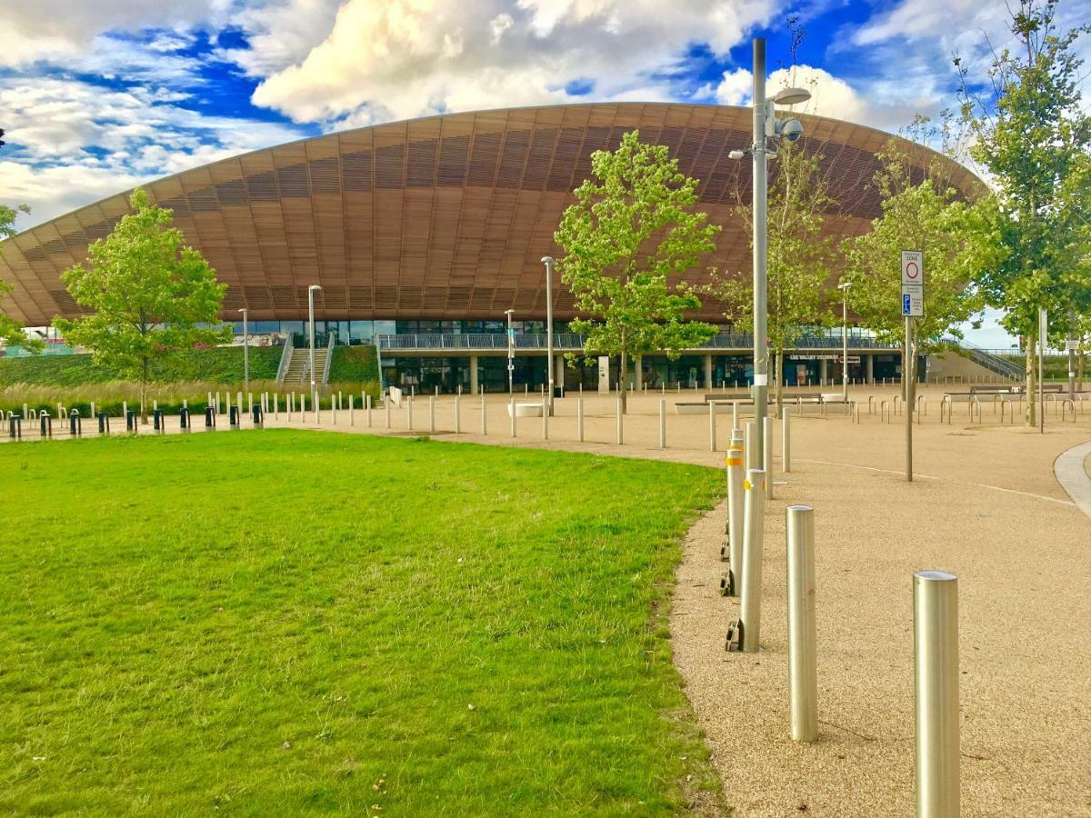 2-Bedrooms Modern Apartment Next To Velodrome, Lounge, Balcony, Parking, Abba London Eksteriør bilde
