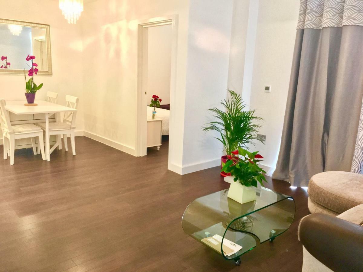 2-Bedrooms Modern Apartment Next To Velodrome, Lounge, Balcony, Parking, Abba London Eksteriør bilde