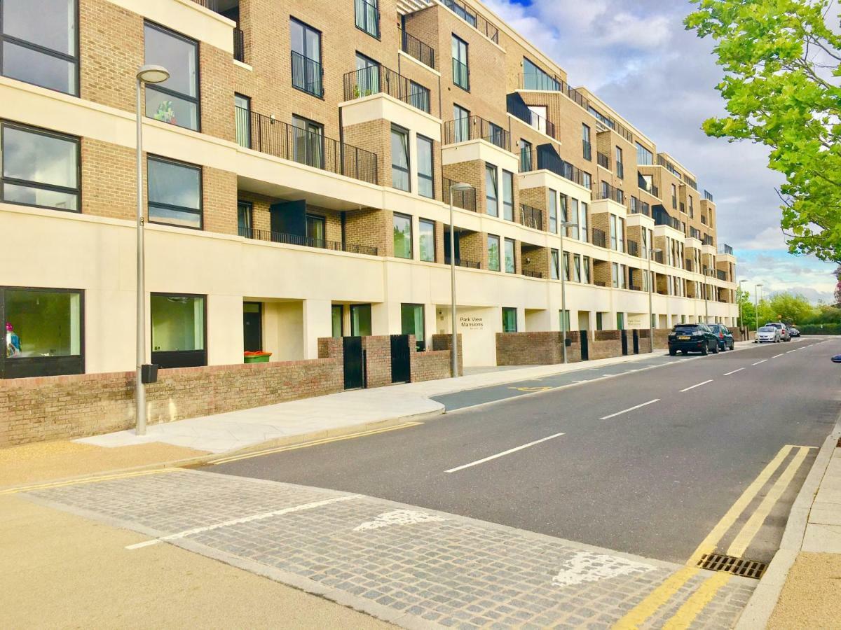2-Bedrooms Modern Apartment Next To Velodrome, Lounge, Balcony, Parking, Abba London Eksteriør bilde