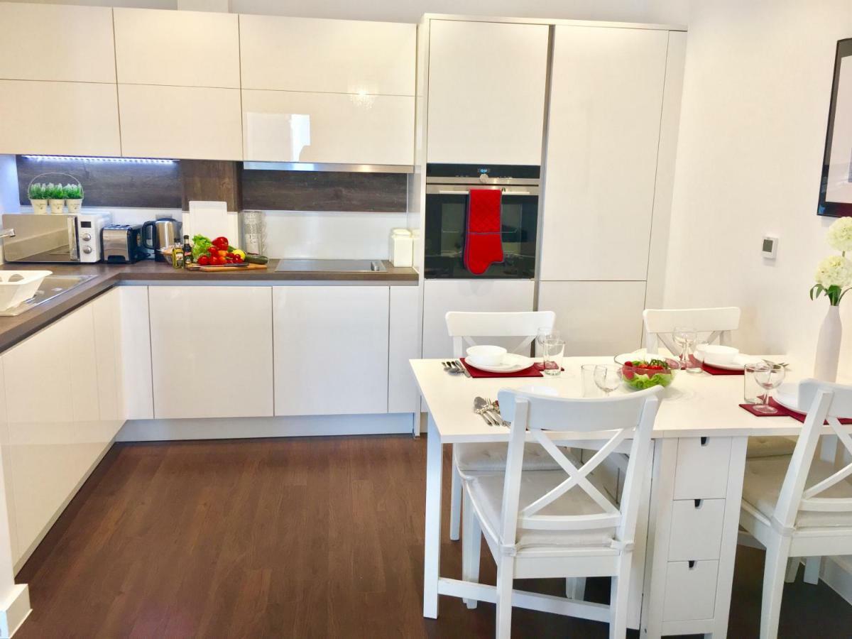 2-Bedrooms Modern Apartment Next To Velodrome, Lounge, Balcony, Parking, Abba London Eksteriør bilde